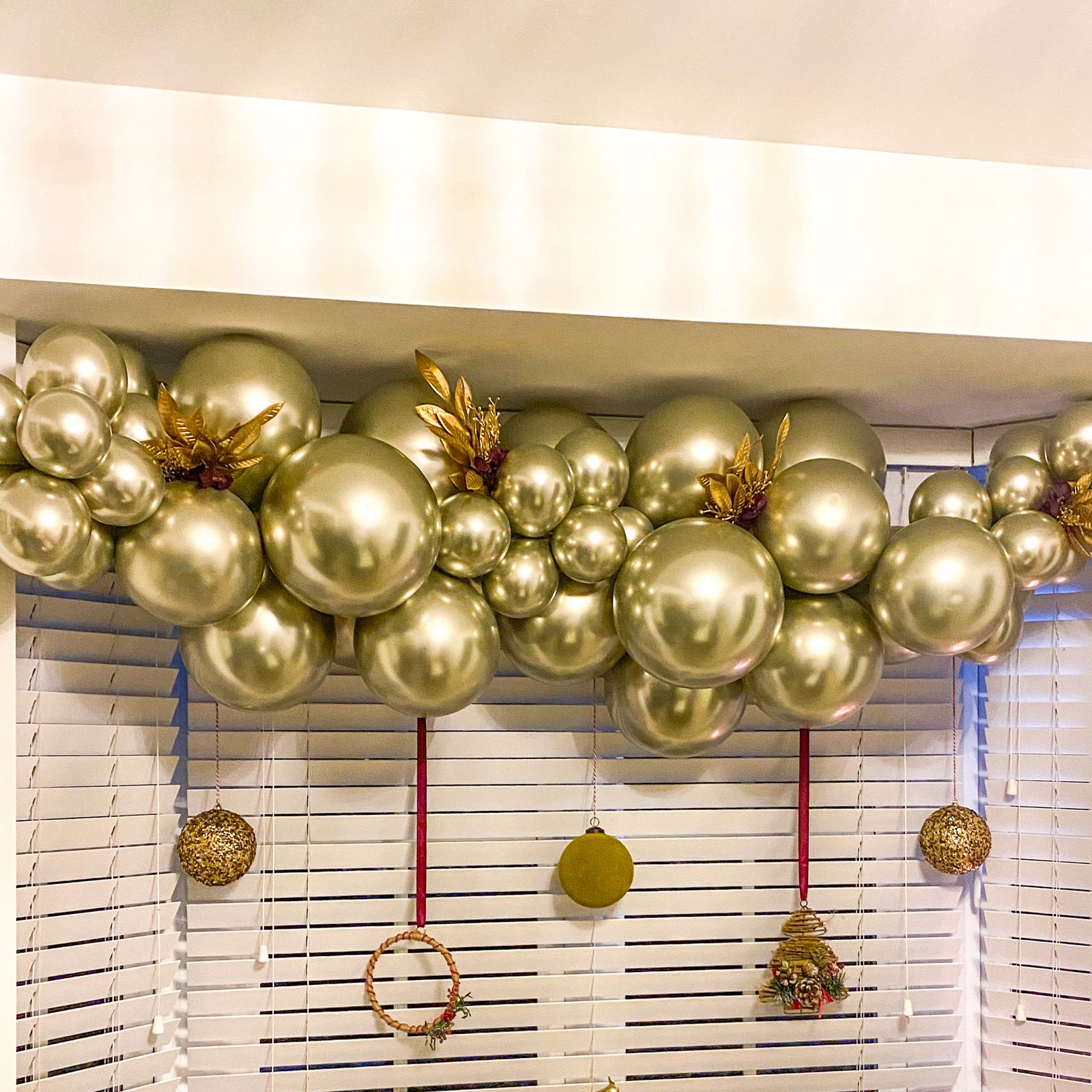 Golden Luxe - Image 2